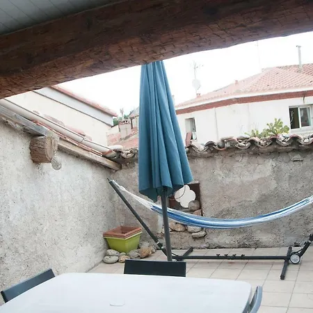 Maison Avec Terrasse Sur Le Toit 펜션 카베스타니